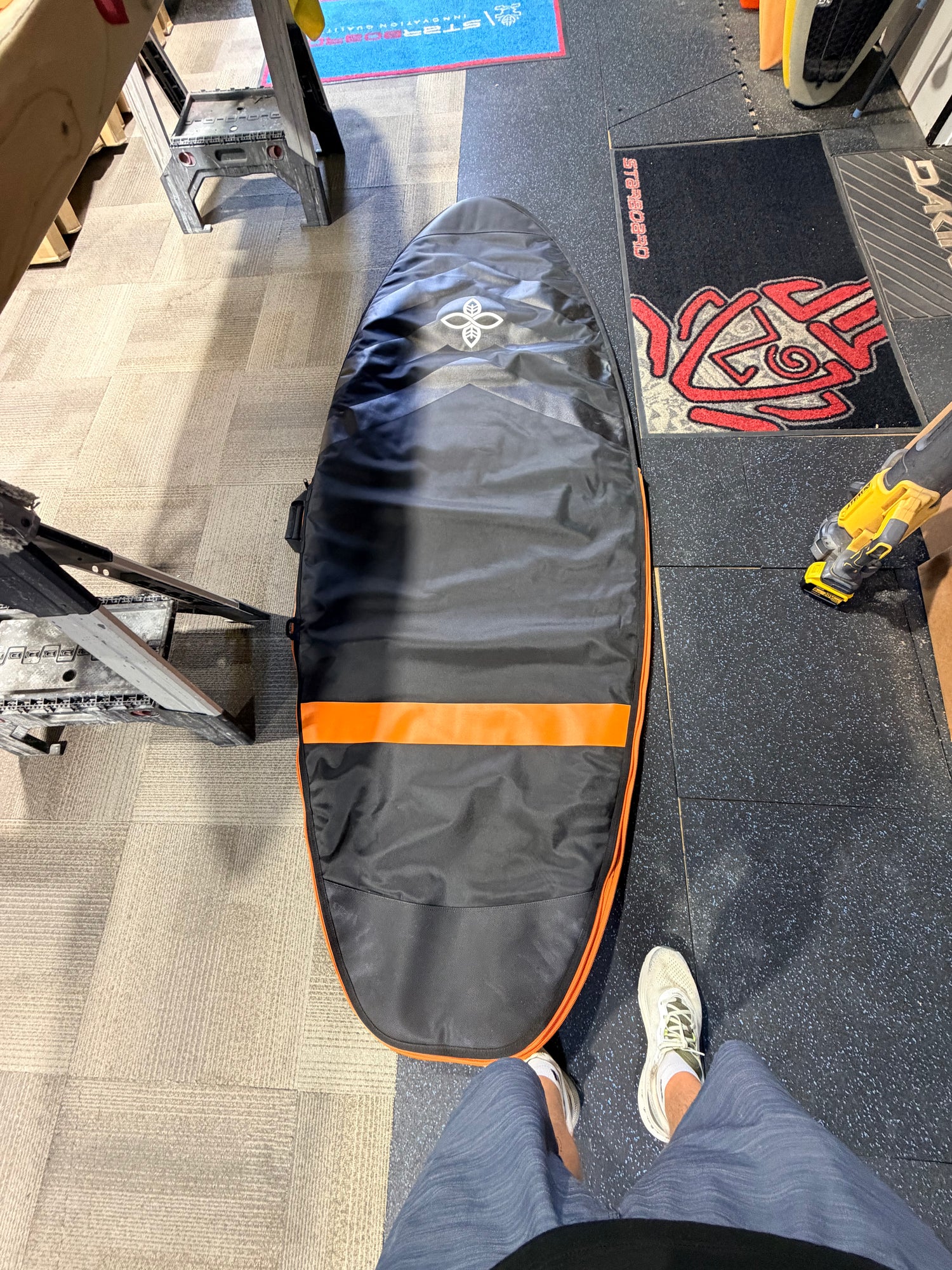 Used - INFINITY New Deal 8'6" X 29" 114L