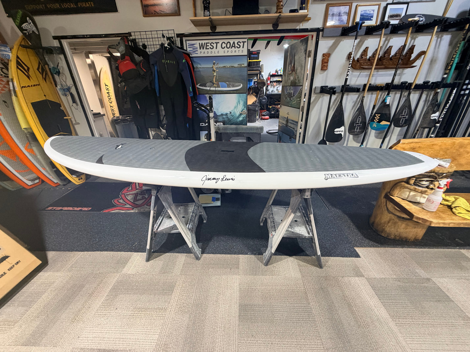 Used - Jimmy Lewis Maestro 9’9″x33″x4.4″ 180L – 20.5 lbs