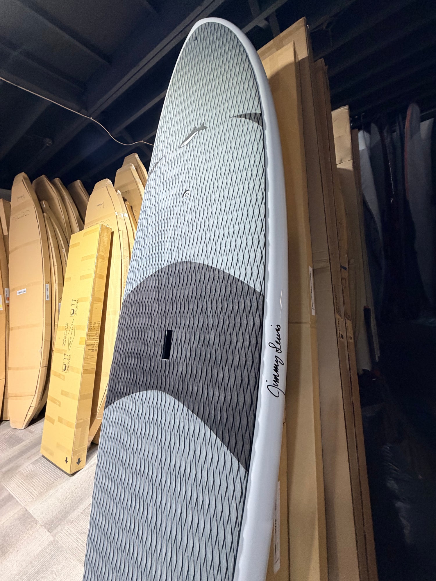 Used - Jimmy Lewis Maestro 9’9″x33″x4.4″ 180L – 20.5 lbs