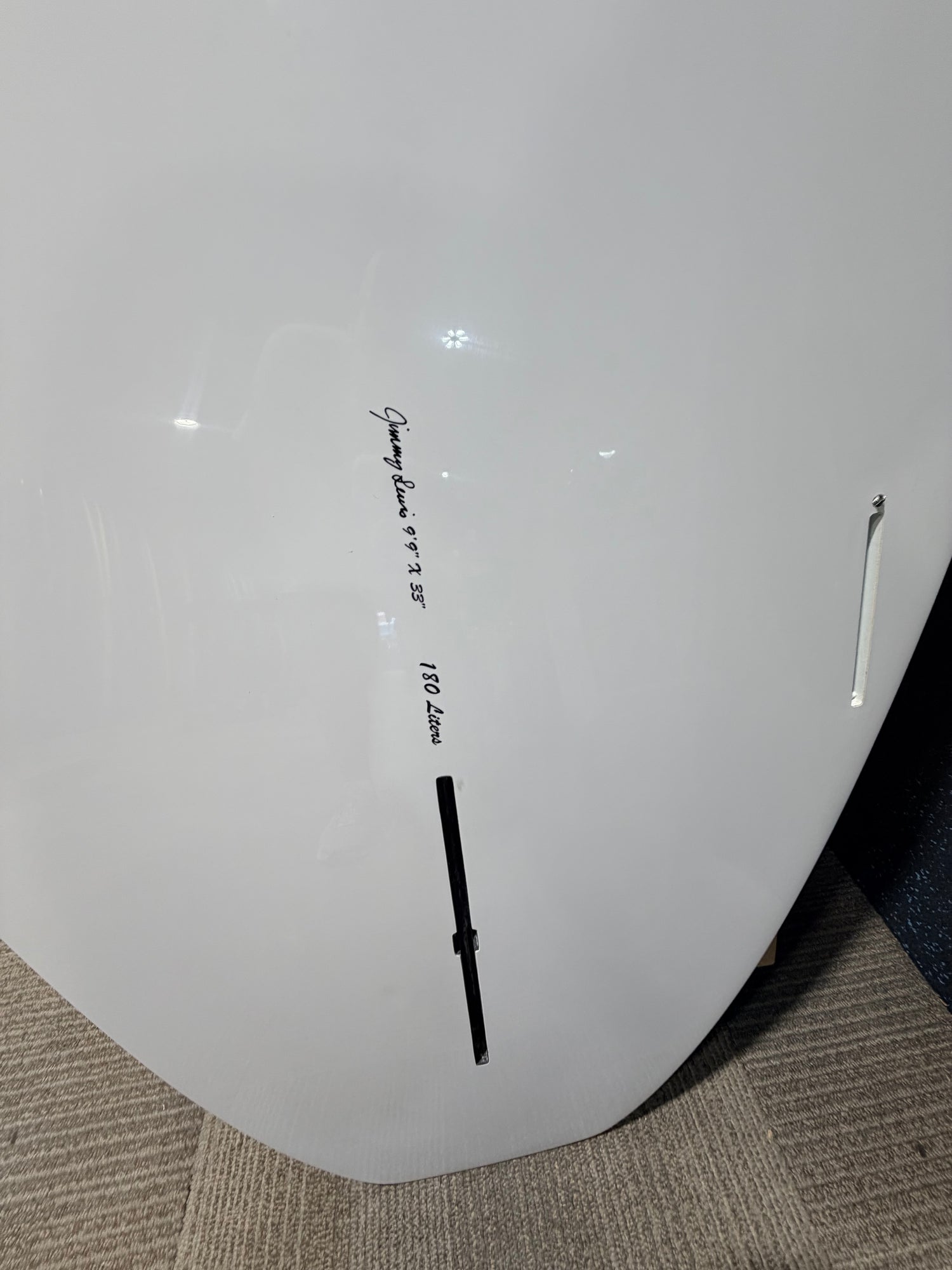 Used - Jimmy Lewis Maestro 9’9″x33″x4.4″ 180L – 20.5 lbs