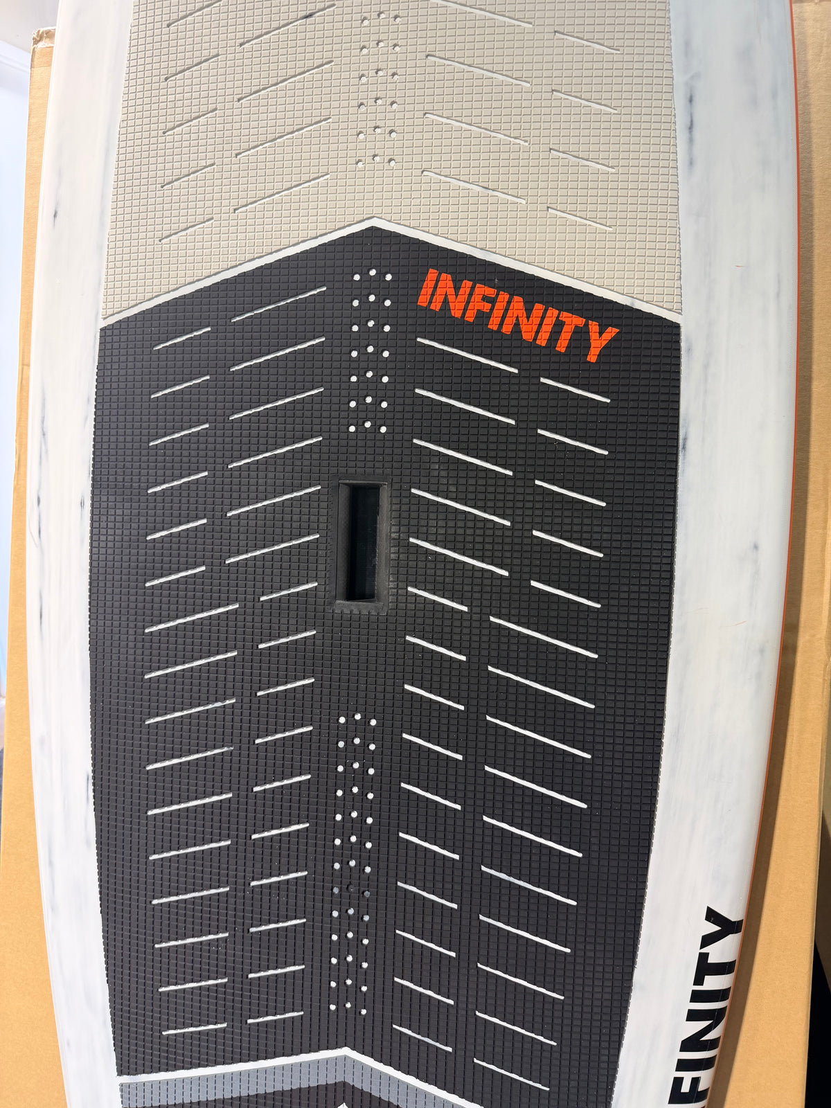Used - INFINITY Blurr V3 8'2" x 29" 110L