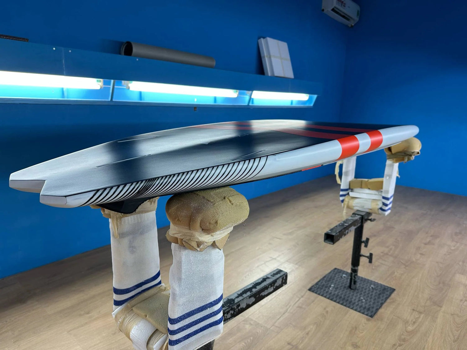 INFINITY B - Line Twin 8'2" x 30" x 115L - West Coast Paddle Sports